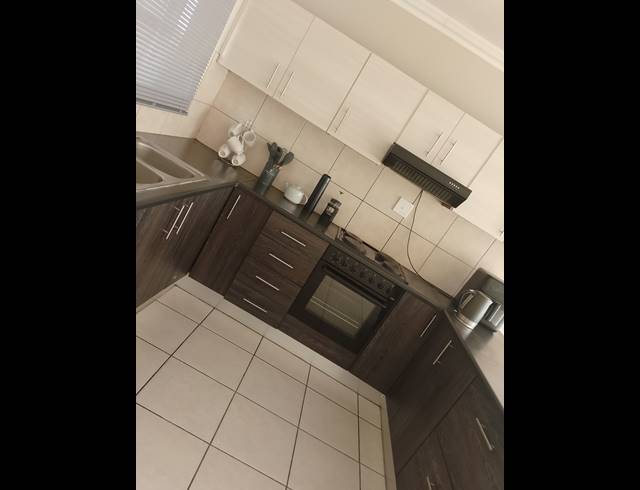 1 bed property to rent in RAVENSWOOD